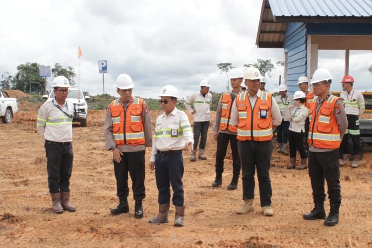 Kunjungi Site Tambang di Desa Apung, Kapolda Kaltara Apresiasi Dukungan PT. PKN terhadap Program Harkamtibmas