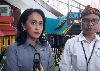 Kunjungi Pekerja Migran Indonesia di Perbatasan Kaltara, Wamen P2MI Atensi Pengelolaan Keuangan dan Digital