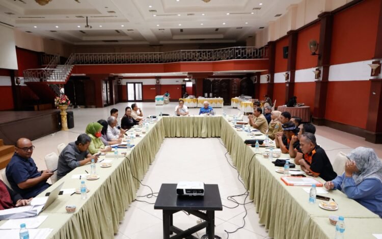 FKUI PT Intracawood Bahas Mitra Kerja pada RDP Komisi IV DPRD Kaltara