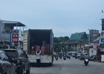 Warga Soroti Aktivitas Bongkar Muat Kontainer di Jalan Protokol Tarakan