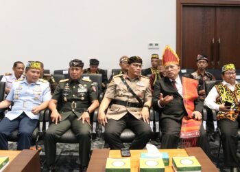 Kapolda Kaltara Hadiri Rapur DPRD Prov. Kaltara Dalam Rangka Peringatan HUT Kaltara ke-13