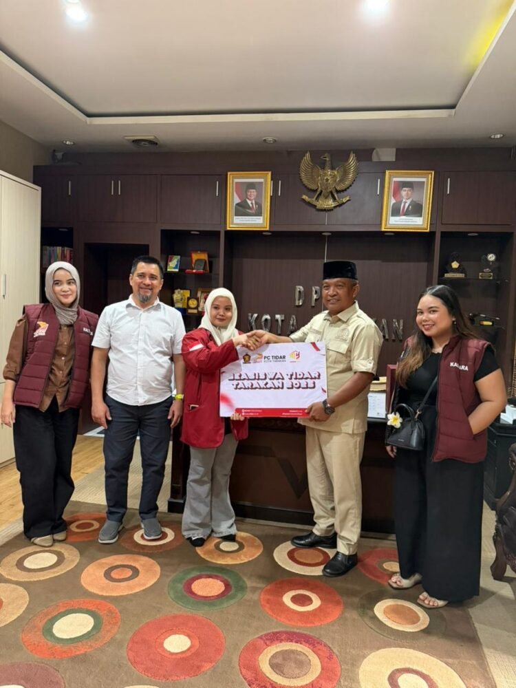 Wujudkan SDM Unggul, Tidar dan Gerindra Salurkan Beasiswa bagi Mahasiswa Berprestasi