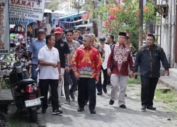 Wali Kota Tarakan Tinjau Pasar Buah THM dan Lokasi Rencana Relokasi Pedagang
