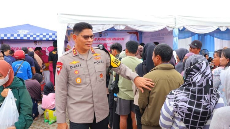 Gerakan Pangan Murah Polri di Tanjung Selor, Kapolda Turun Langsung