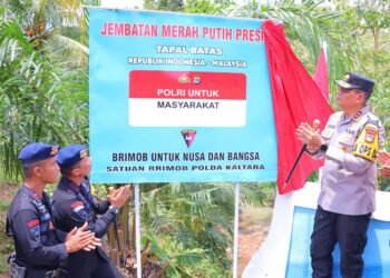 Kapolda Kaltara Resmikan Jembatan Merah Putih Presisi Tapal Batas RI – Malaysia di Pulau Sebatik