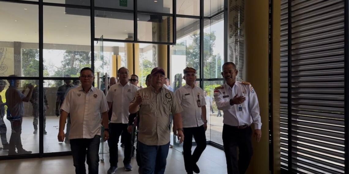 Kunjungan Delegasi Sarawak ke PLBN Long Nawang, Dorong Percepatan Pembangunan ICQS
