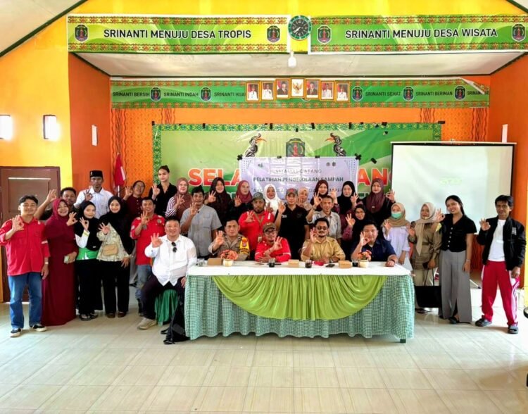 PT Adindo Hutani Lestari dan KLH  Nunukan Dorong Kesadaran Lingkungan  Melalui Pelatihan Pengelolaan Sampah di  Desa Srinanti