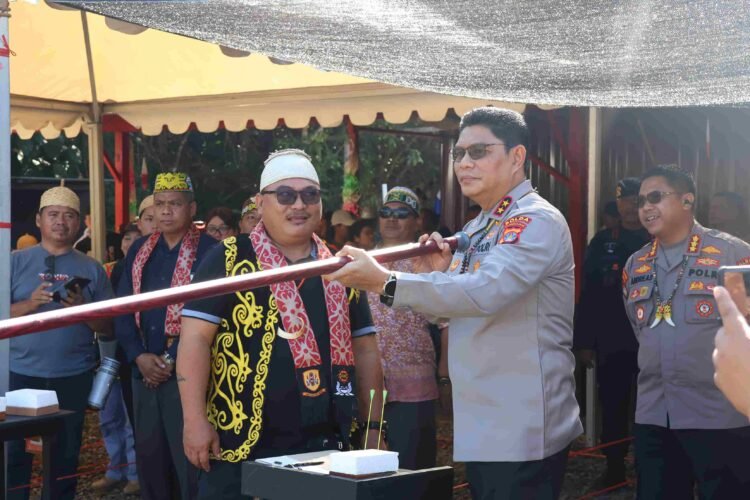 Polda Kaltara Gelar Lomba Sumpit Tradisional Dayak Dalam Rangka Hari Bhayangkara Ke-80