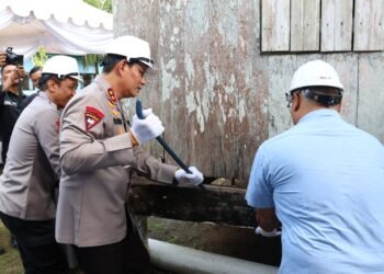 Polda Kaltara Gelar Bedah Rumah di Desa Gunung Sari, Wujud Kepedulian pada Hari Bhayangkara ke-80