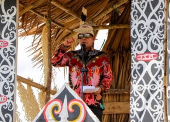 Gubernur Ajak Generasi Muda Jaga Nilai Budaya Dayak Kenyah Temengang Iwan