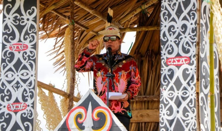 Gubernur Ajak Generasi Muda Jaga Nilai Budaya Dayak Kenyah Temengang Iwan