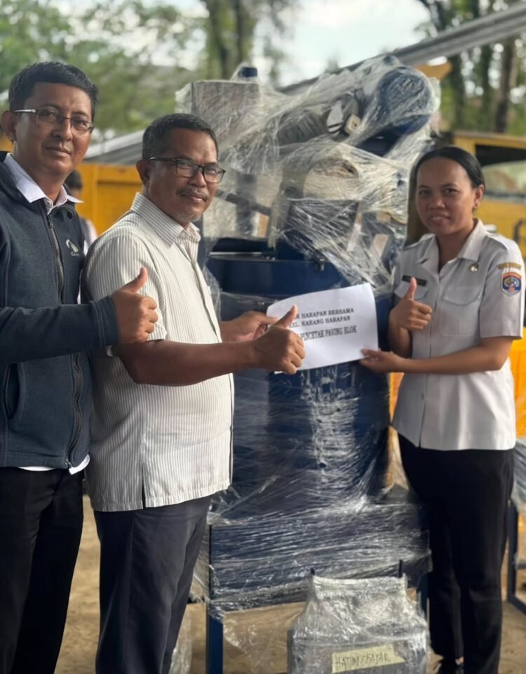 Karang Harapan Terkendala SDM dan Listrik Operasikan Mesin Paving